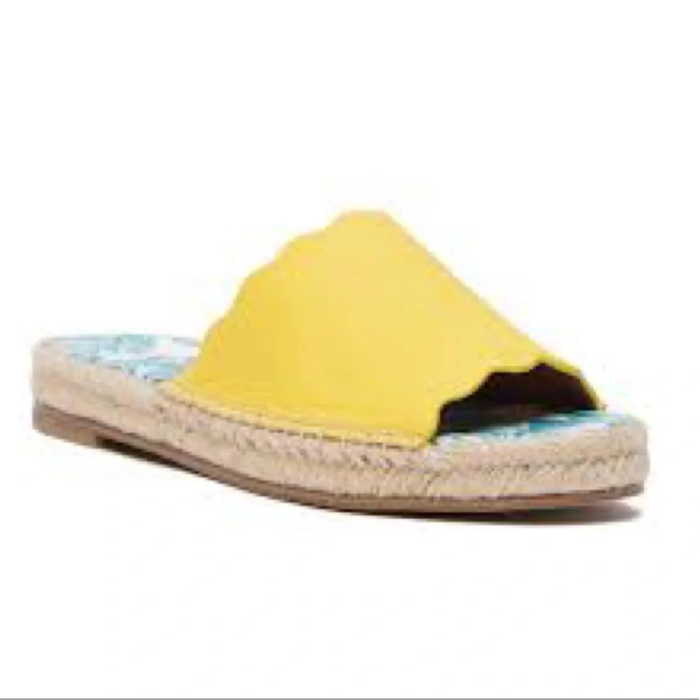 J. McLaughlin Aries Leather Scalloped Sandals‎ Yellow 9.5